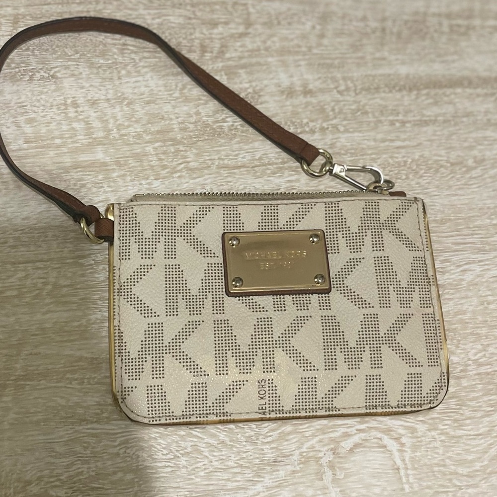 Michael Kors wristlet